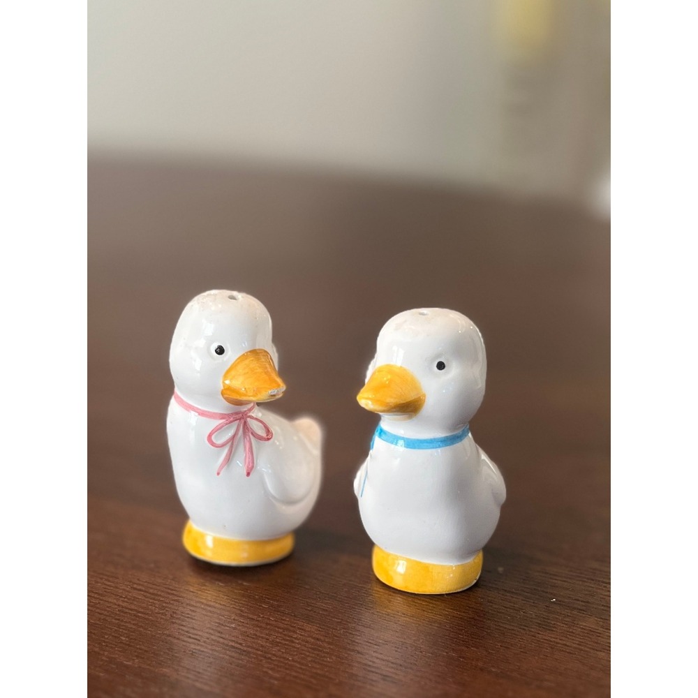 Unbranded Salt & Pepper Shakers Unisex OS White Excellent Ceramic Duck Bows